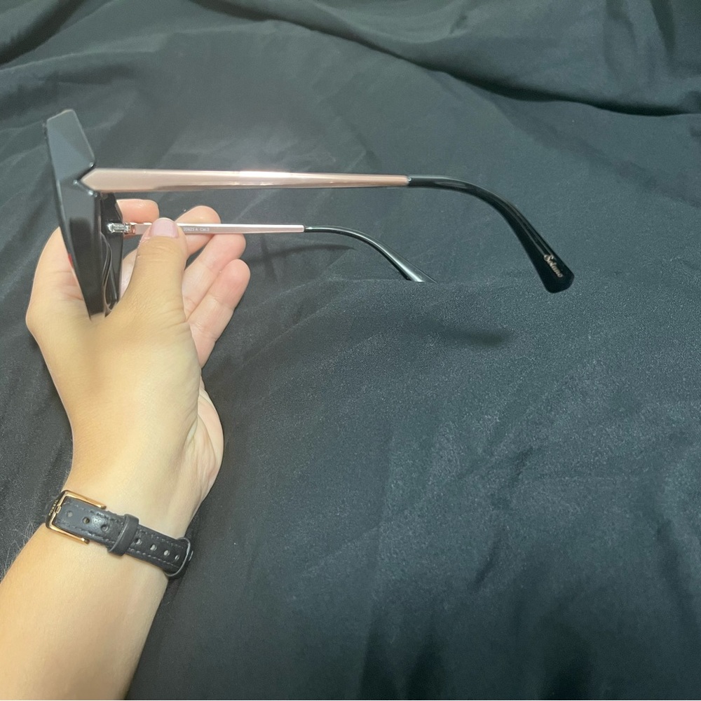 New Polarize Sunglasses for women! Brand: SOLANO